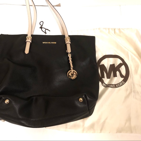 Michael Kors Handbags - Michael Kors Black Shoulder Bag With Dust Bag NWOT